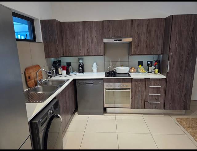 2 BEDROOM FLAT TO LET IN MORNINGSIDE